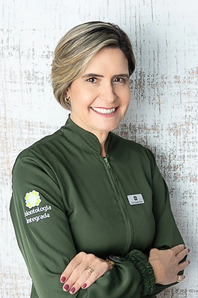 Dra Claudia Assis - Dentista - Jaguare - Sao Paulo